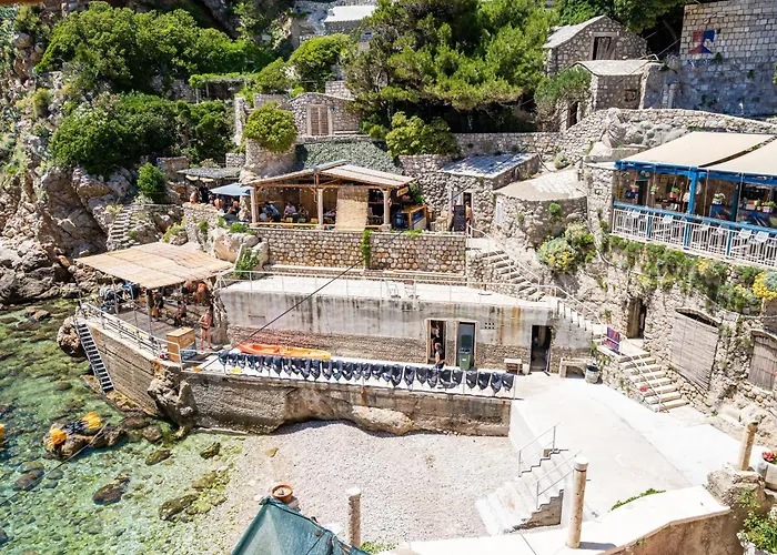 Old Town Historical * דוברובניק