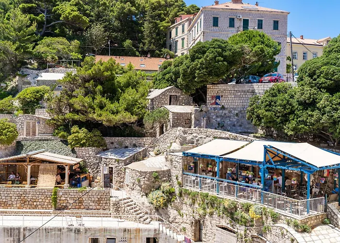 Old Town Historical * דוברובניק